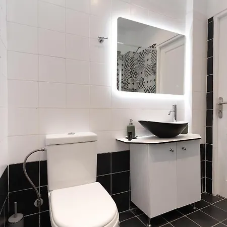 Modern Apartment, Short Walk To Acropolis Sites Apartment *