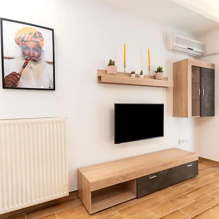 Modern Apartment, Short Walk To Acropolis Sites *
