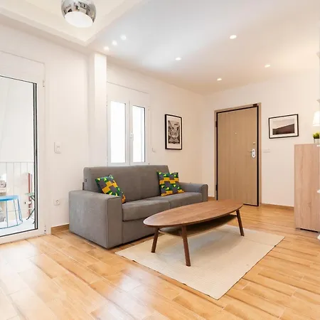 Modern Apartment, Short Walk To Acropolis Sites Apartment *