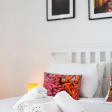 Modern Apartment, Short Walk To Acropolis Sites *