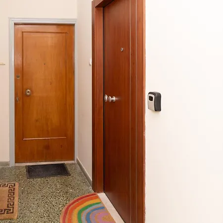 Modern Apartment, Short Walk To Acropolis Sites